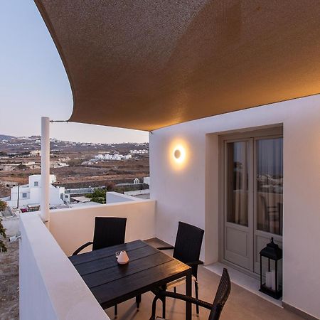 Santorini Villatzio Suites Мессария Экстерьер фото