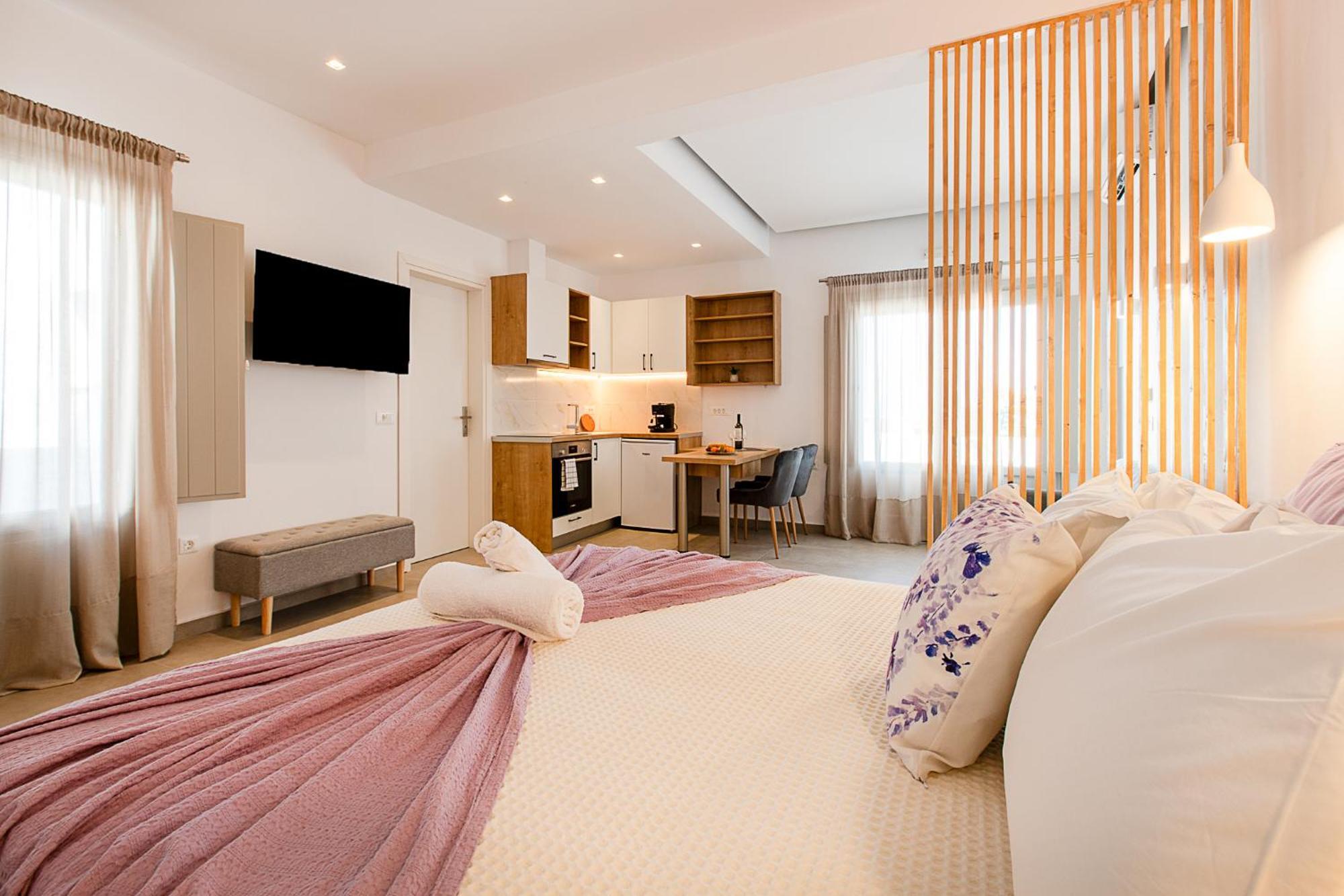 Santorini Villatzio Suites Мессария Экстерьер фото