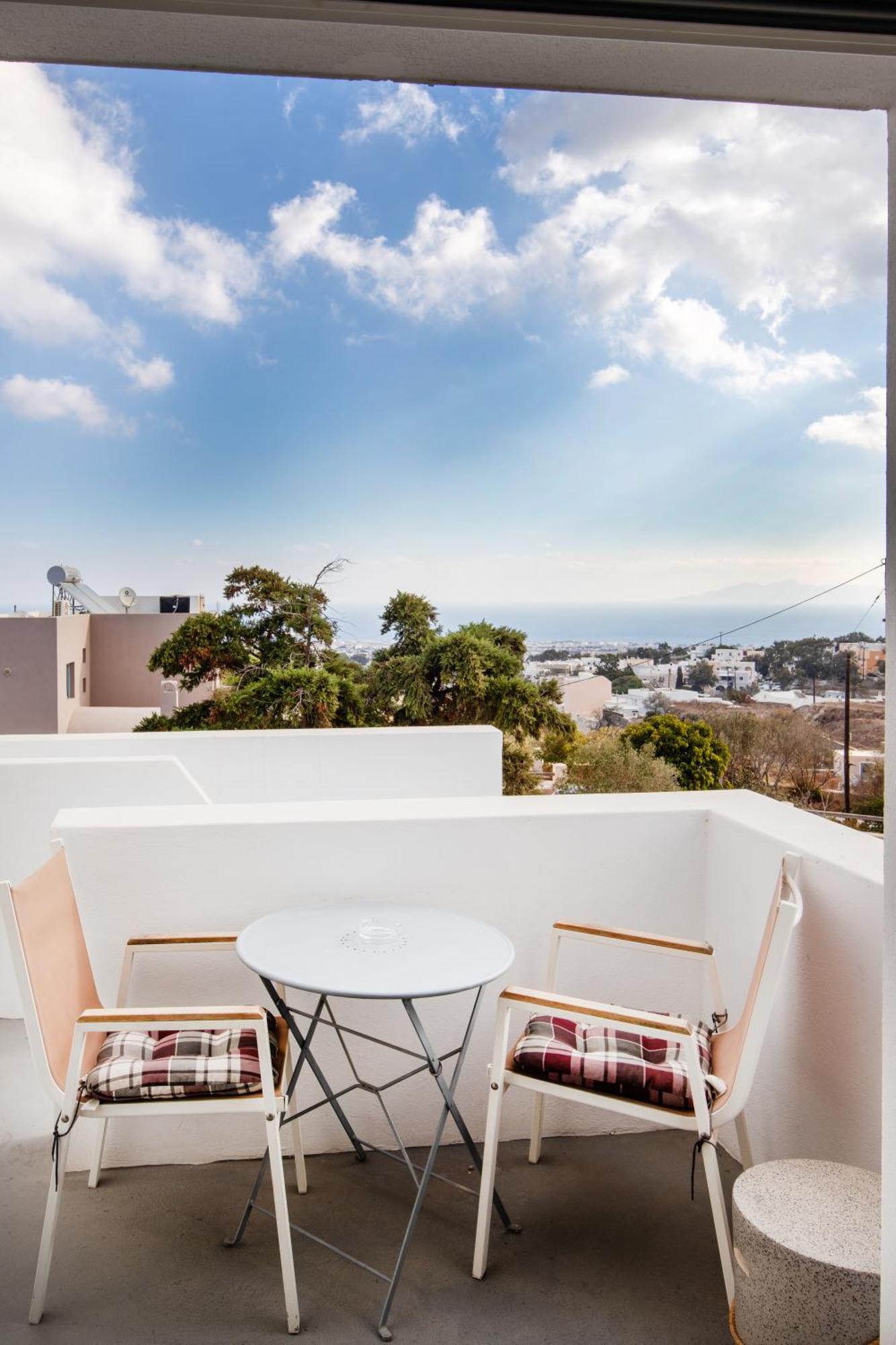 Santorini Villatzio Suites Мессария Экстерьер фото