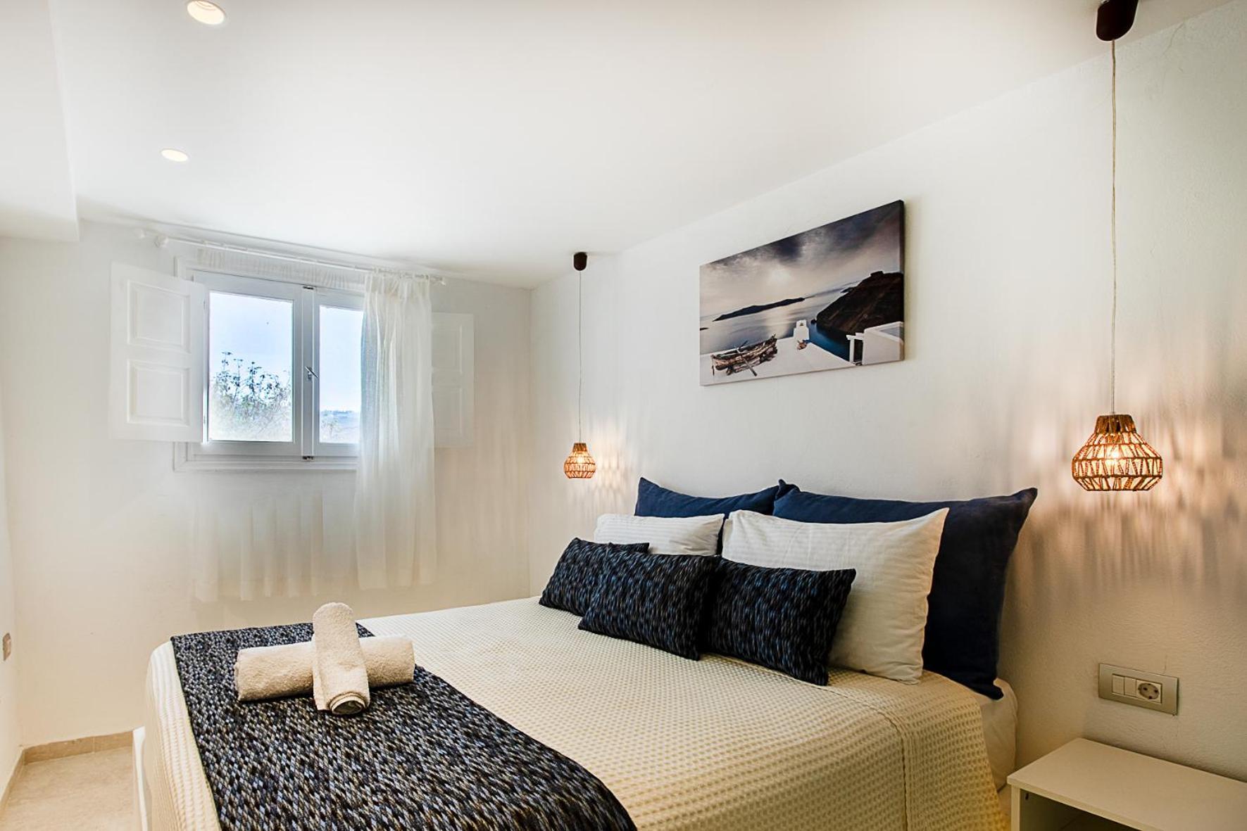 Santorini Villatzio Suites Мессария Экстерьер фото