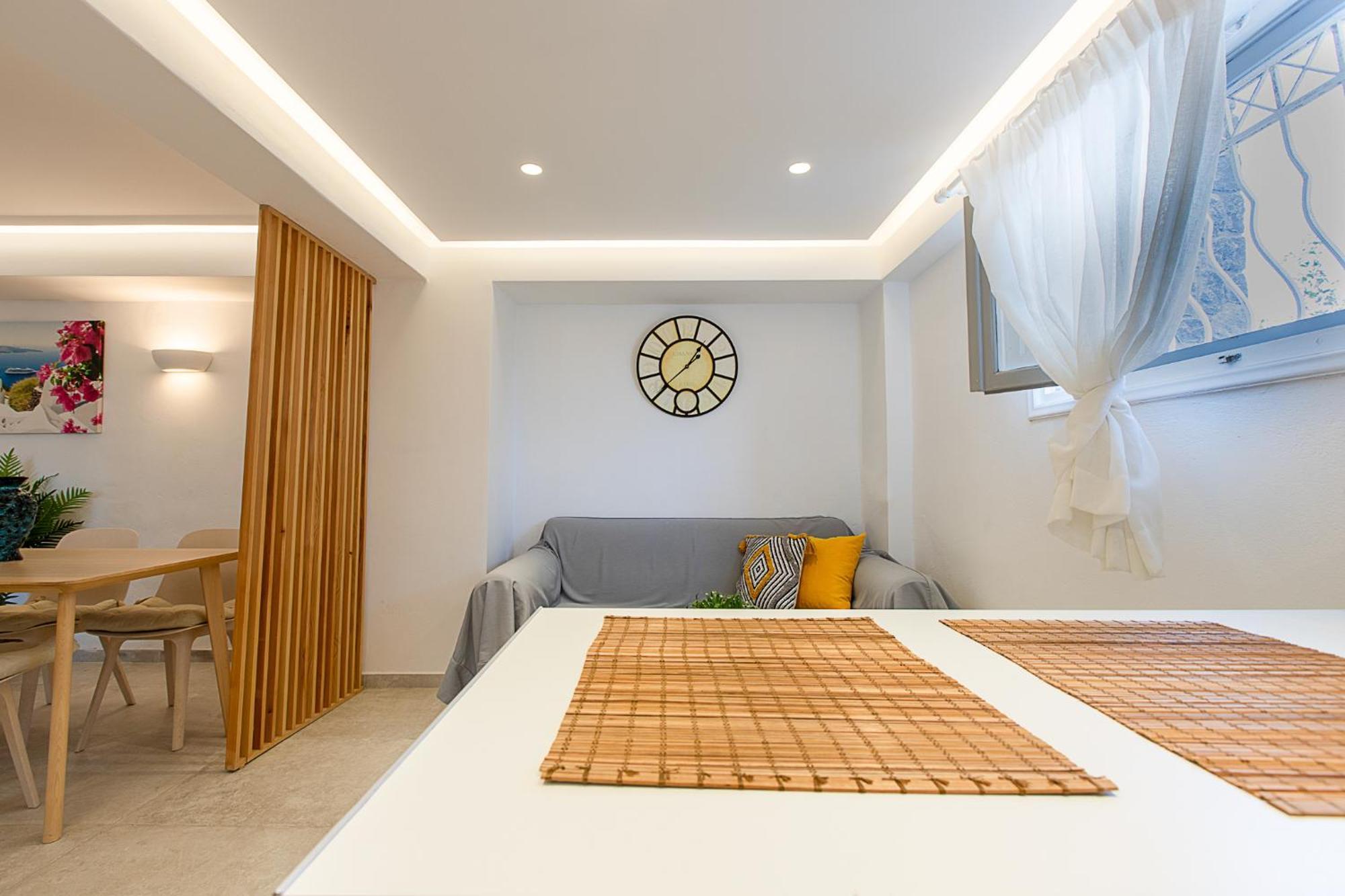 Santorini Villatzio Suites Мессария Экстерьер фото
