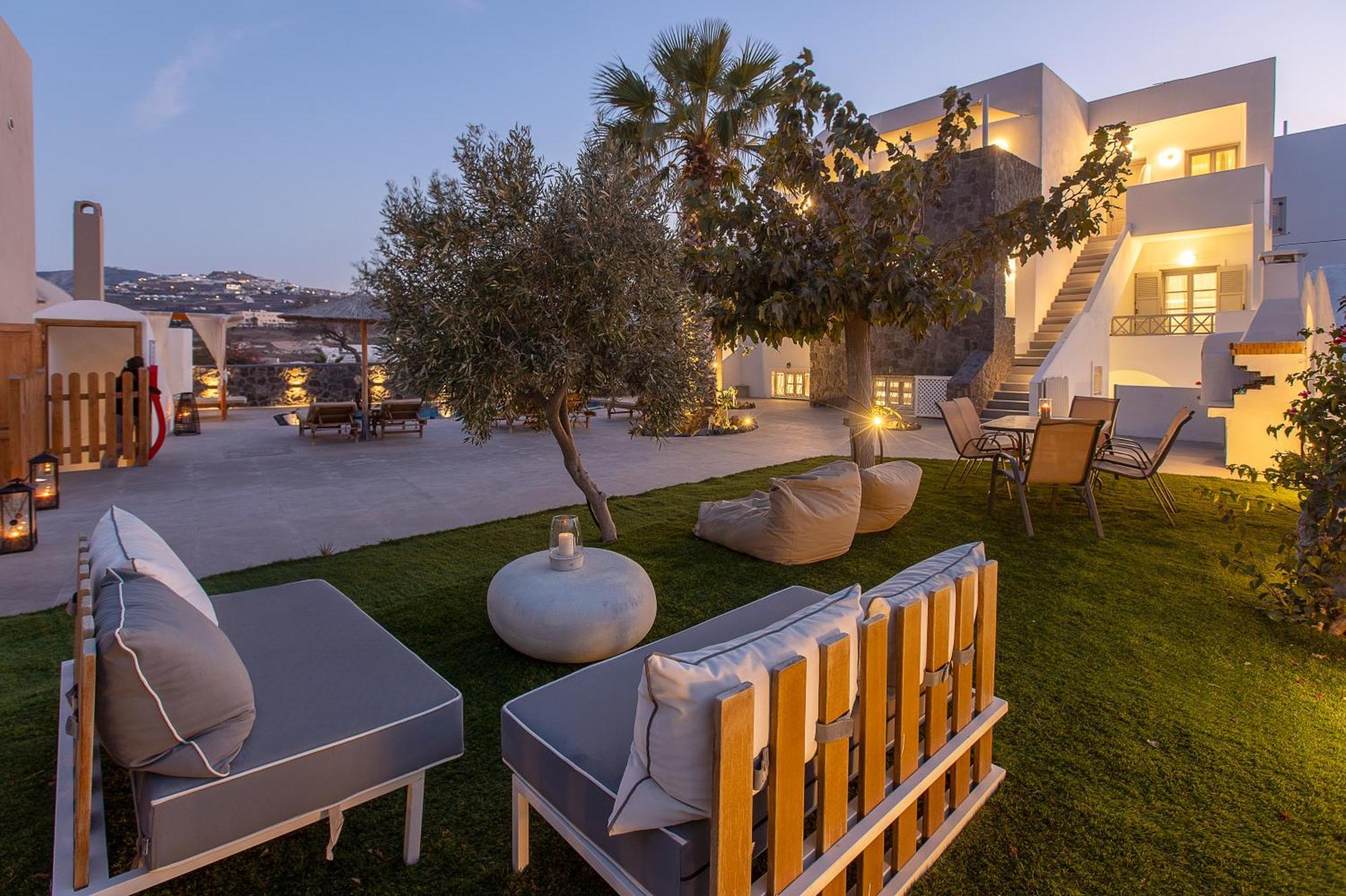 Santorini Villatzio Suites Мессария Экстерьер фото