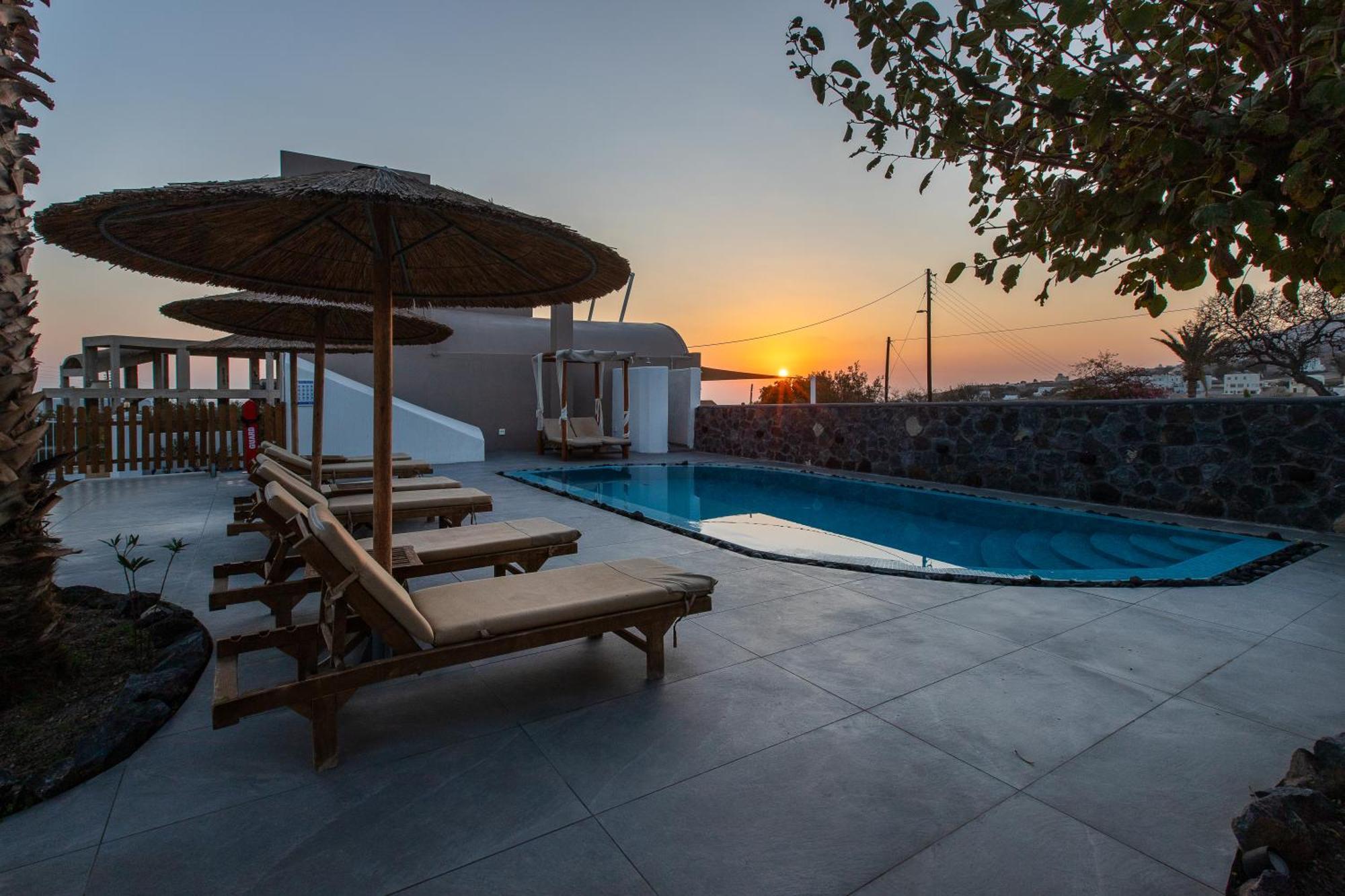 Santorini Villatzio Suites Мессария Экстерьер фото